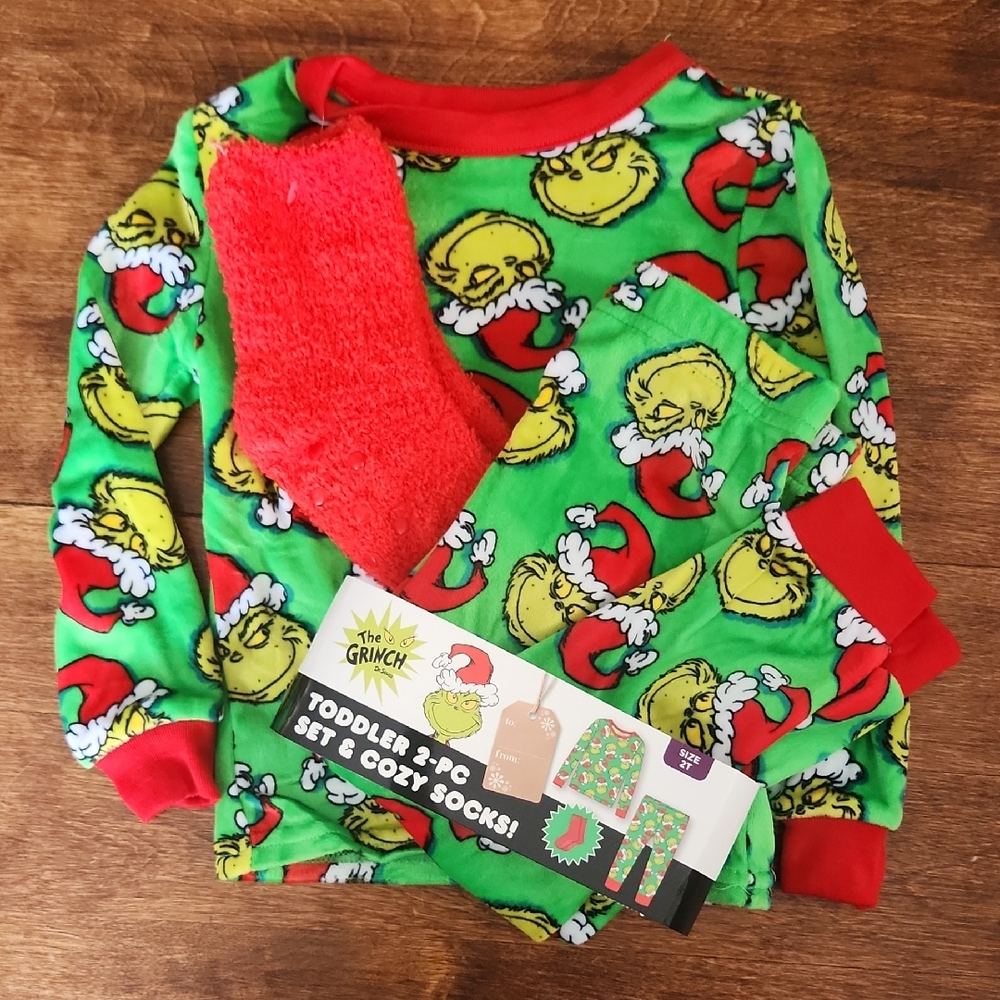 NWT 3 Pc. Grinch Toddler Pajama Set with Cozy Socks